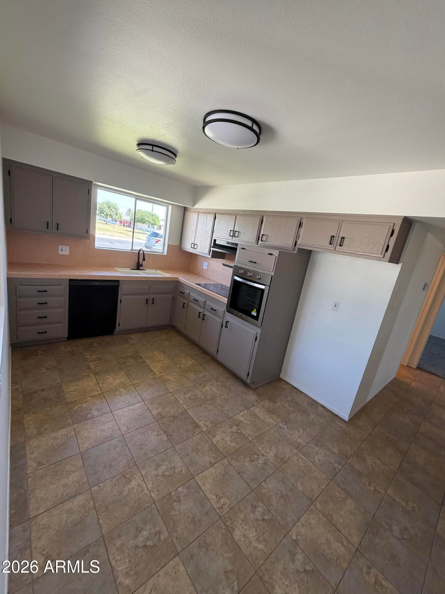 10511 W CLAIR Drive, Sun City, AZ 85351 — photo 4 of 21