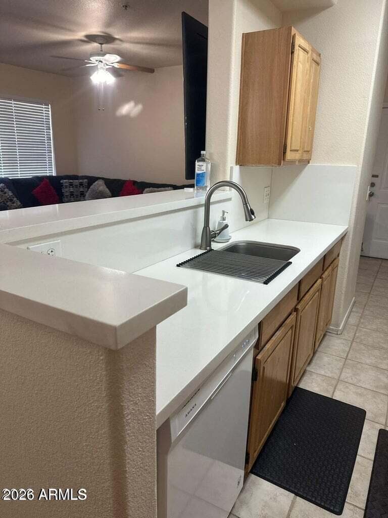 2929 W YORKSHIRE Drive 1025, Phoenix, AZ 85027 — photo 8 of 11