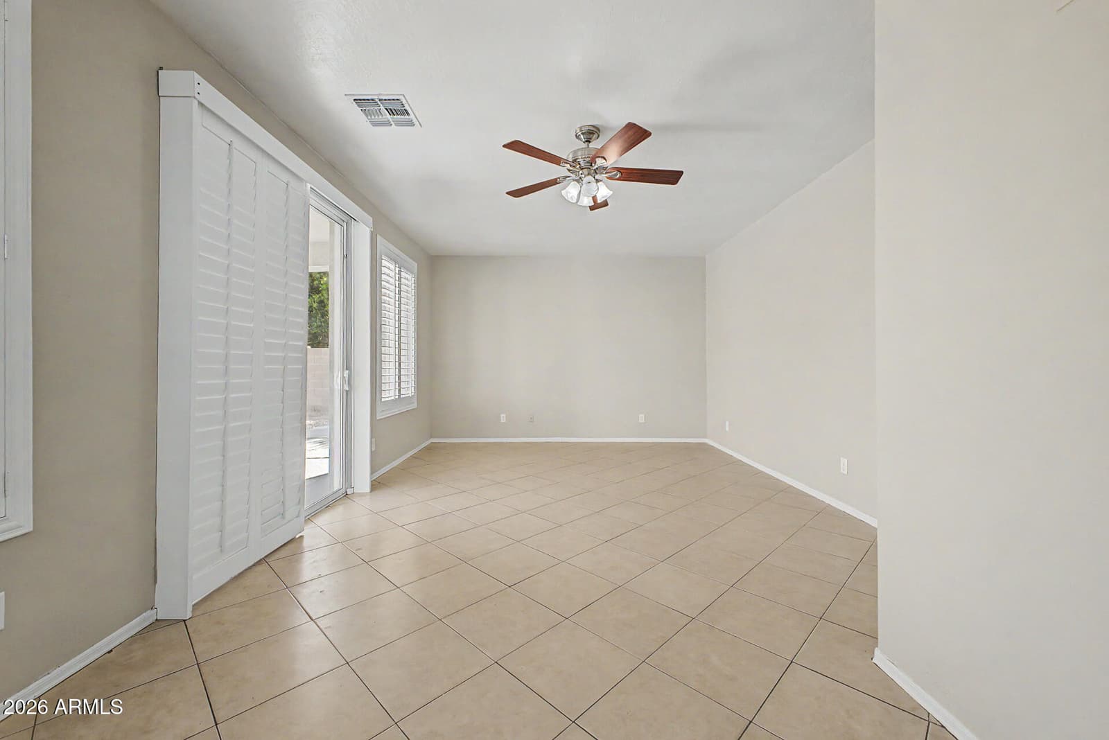 7607 W STATE Avenue, Glendale, AZ 85303 — photo 7 of 26