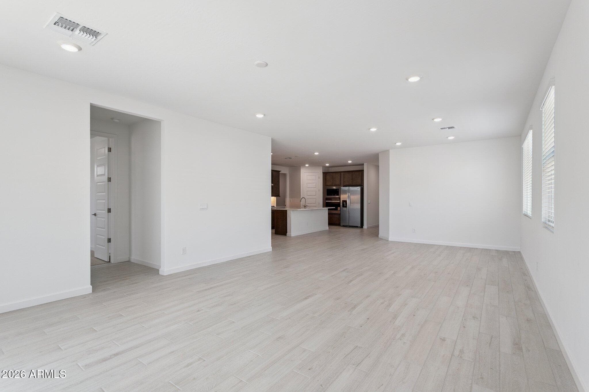 27310 N 70th Drive, Peoria, AZ 85383 — photo 8 of 28
