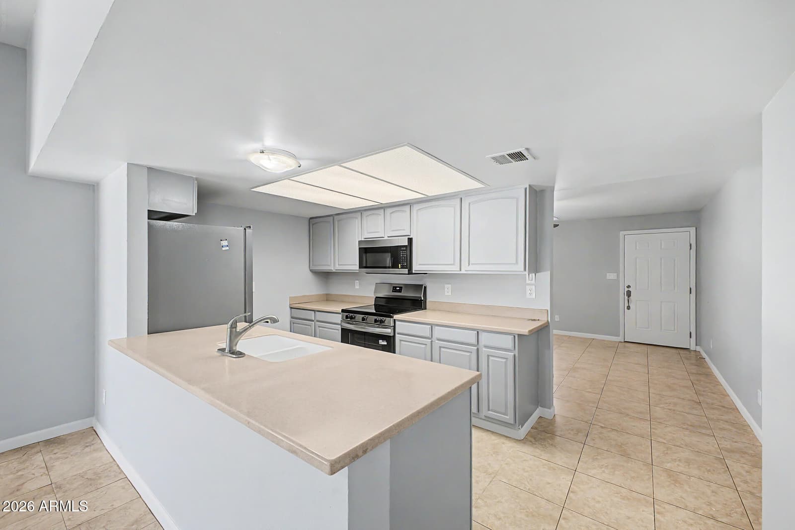 4305 E EQUESTRIAN Trail, Phoenix, AZ 85044 — photo 17 of 43