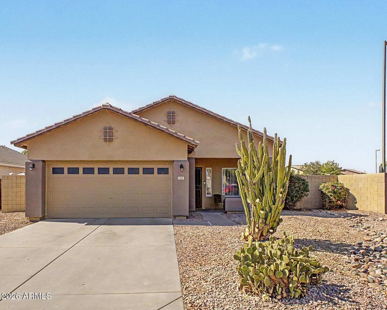 3742 E SANDY Way, Gilbert, AZ 85297 — photo 2 of 45
