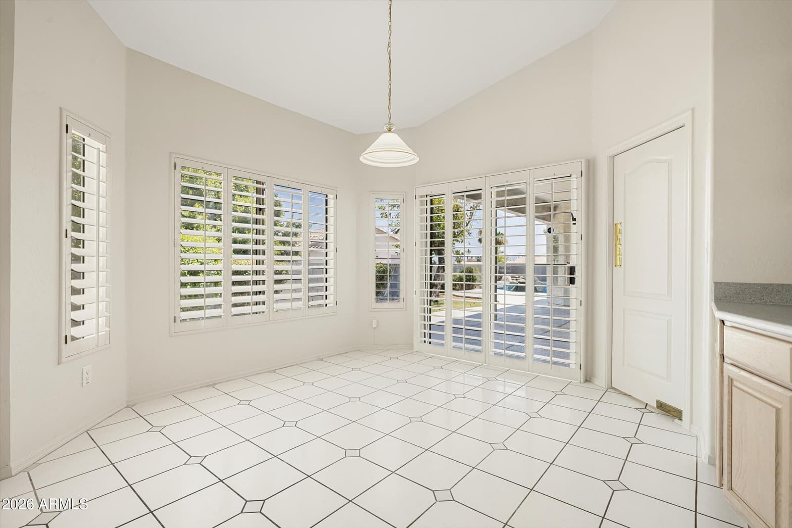 1702 E Sheena Drive, Phoenix, AZ 85022 — photo 11 of 37