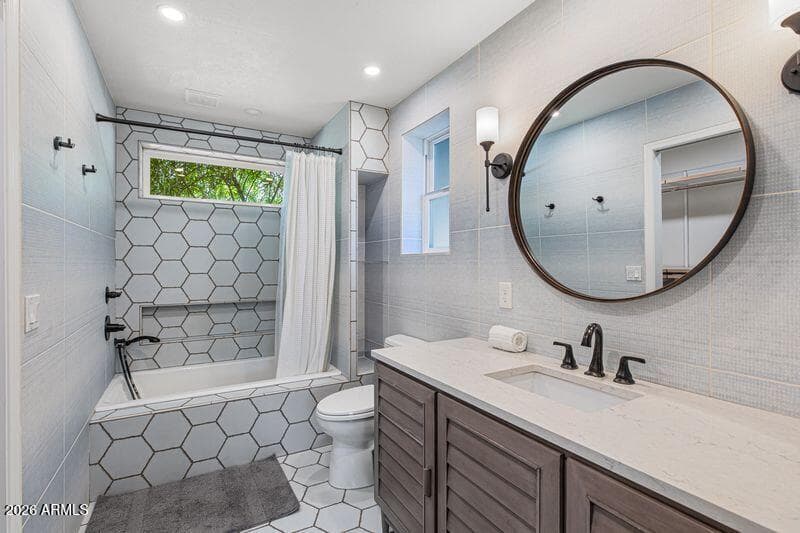2118 E PEBBLE BEACH Drive, Tempe, AZ 85282 — photo 18 of 35