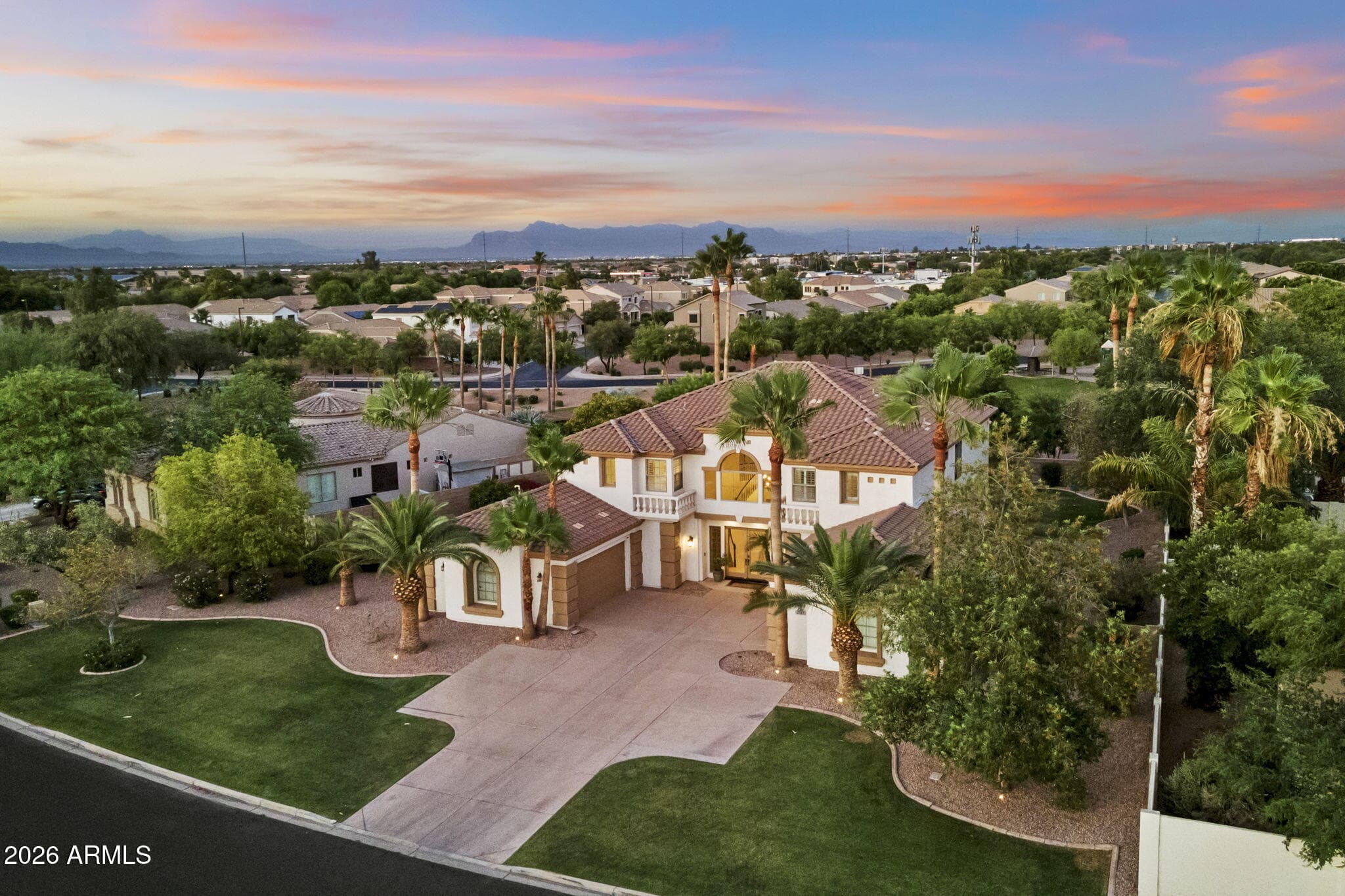 2517 S CONSTELLATION Way, Gilbert, AZ 85295 — photo 6 of 101