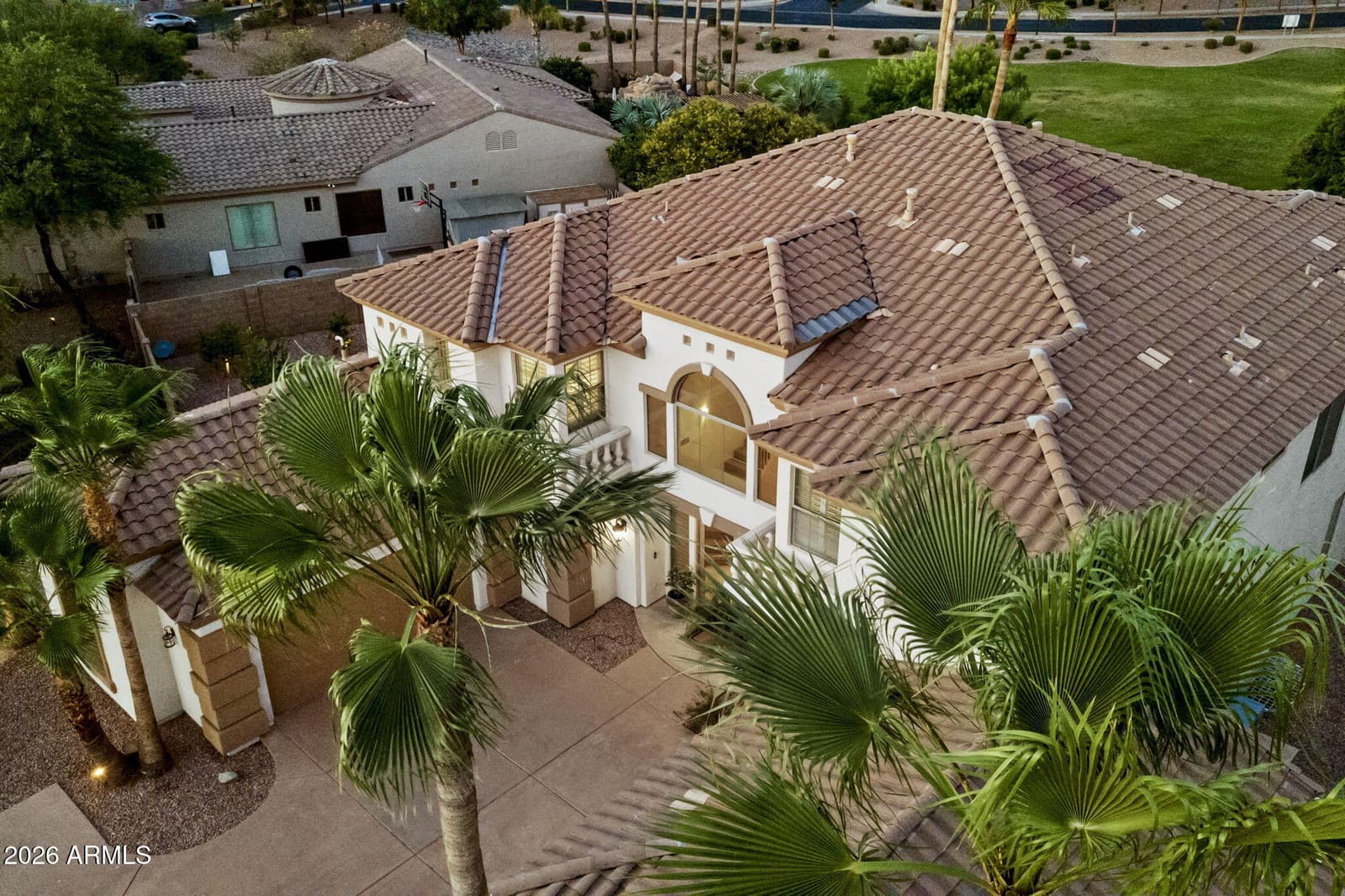 2517 S CONSTELLATION Way, Gilbert, AZ 85295 — photo 9 of 101