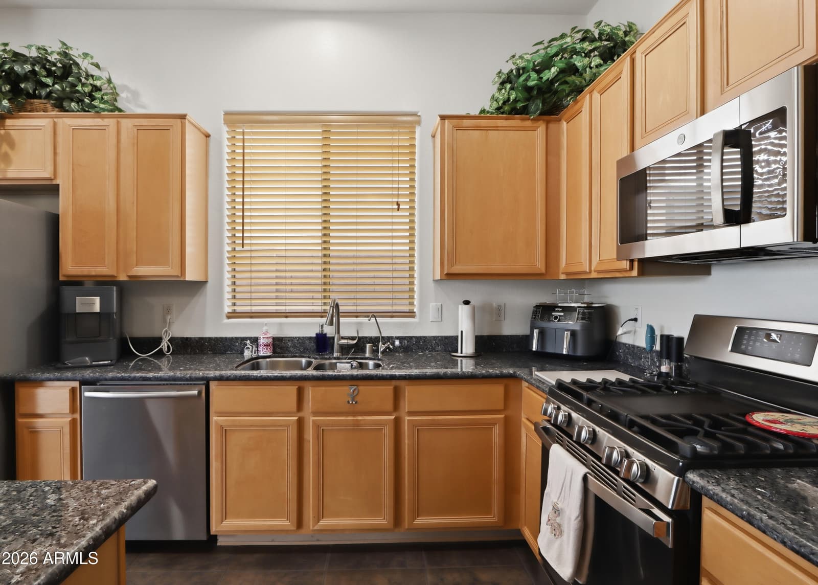 12719 W VERDE Lane, Avondale, AZ 85392 — photo 13 of 52