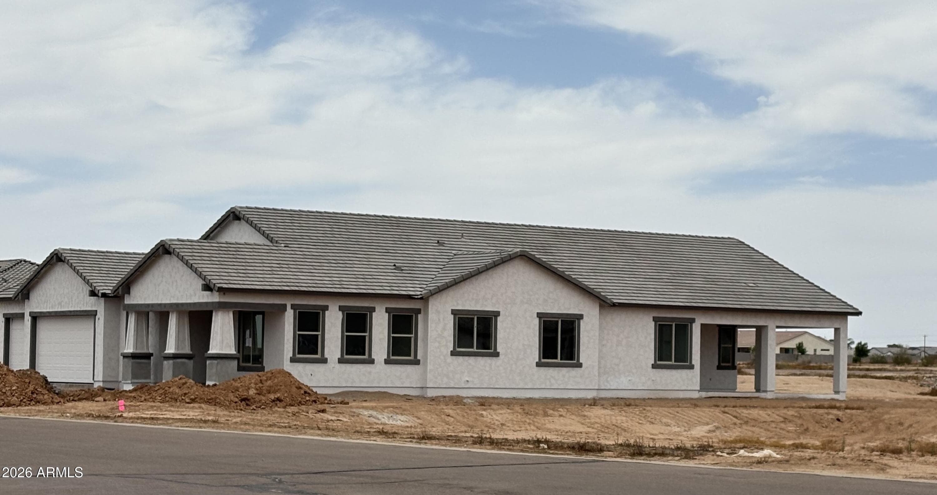 9186 W LIMESTONE MOUNTAIN Drive, Casa Grande, AZ 85194 — photo 2 of 17