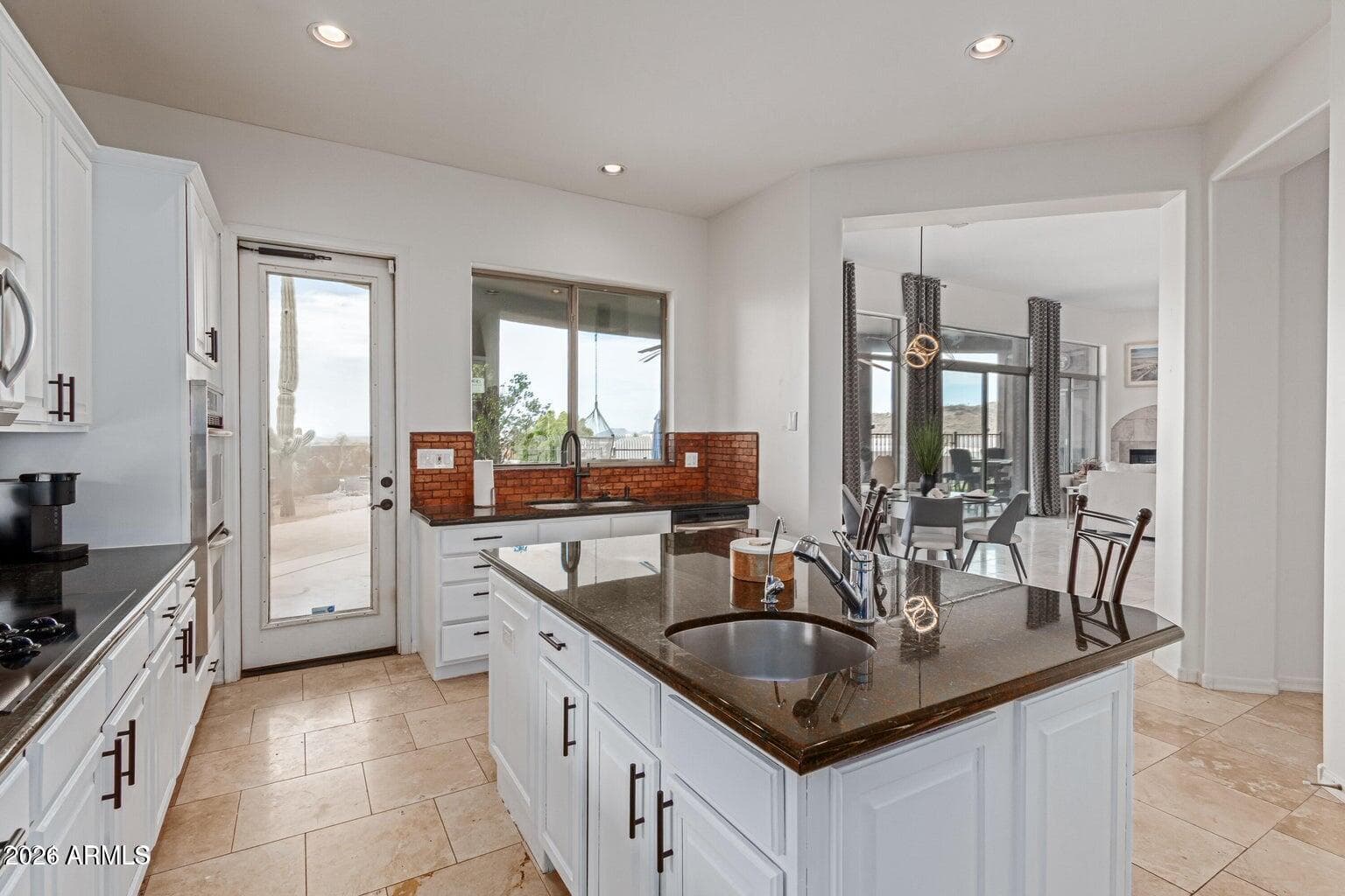 3335 W CARRIAGE Drive, Phoenix, AZ 85086 — photo 8 of 48