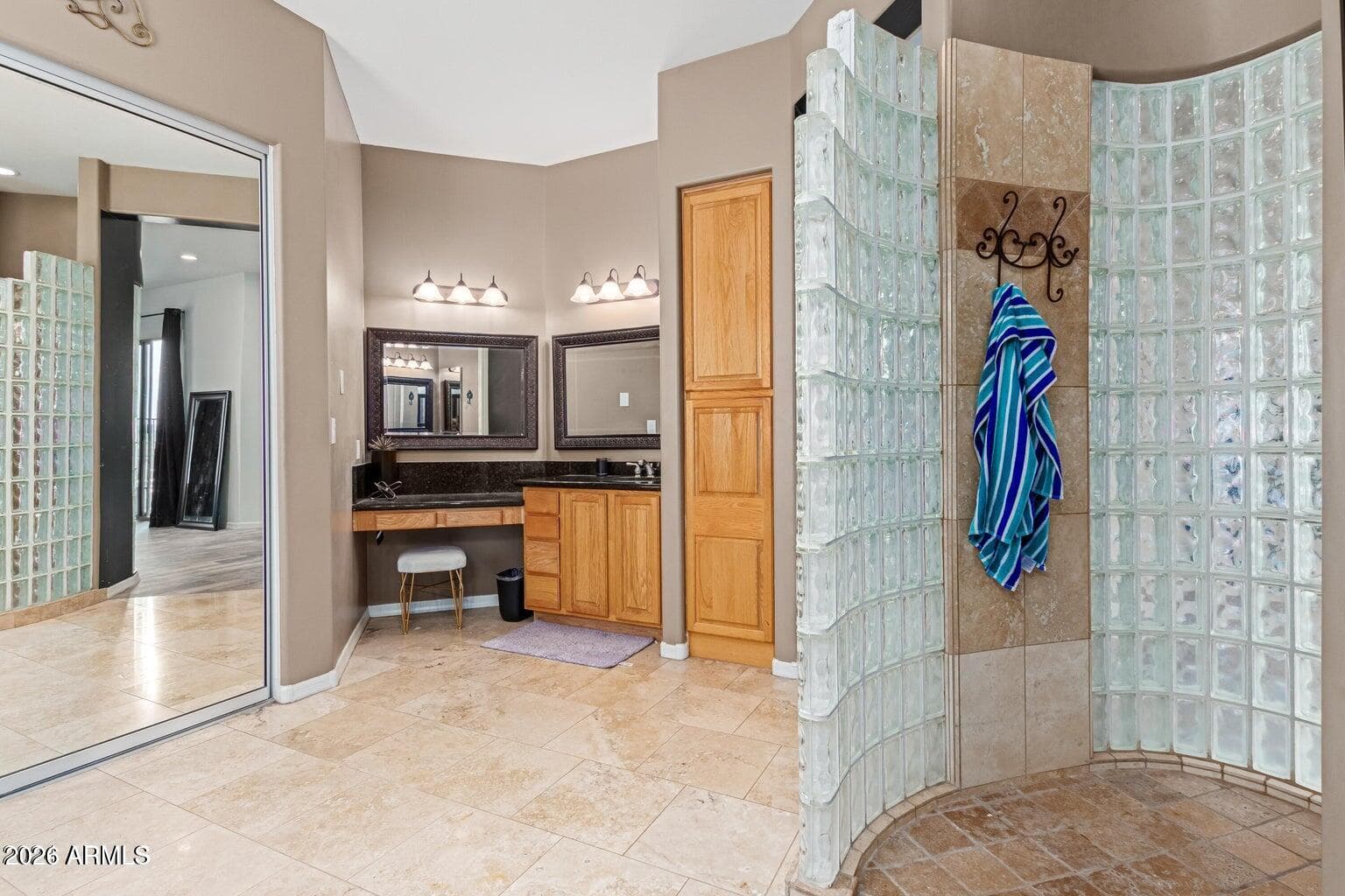 3335 W CARRIAGE Drive, Phoenix, AZ 85086 — photo 18 of 48