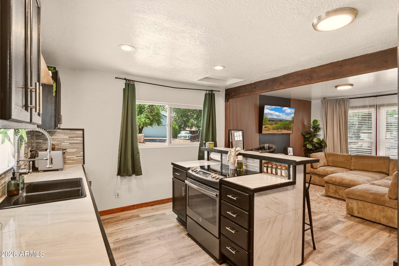811 E LONE PINE Circle, Payson, AZ 85541 — photo 10 of 48