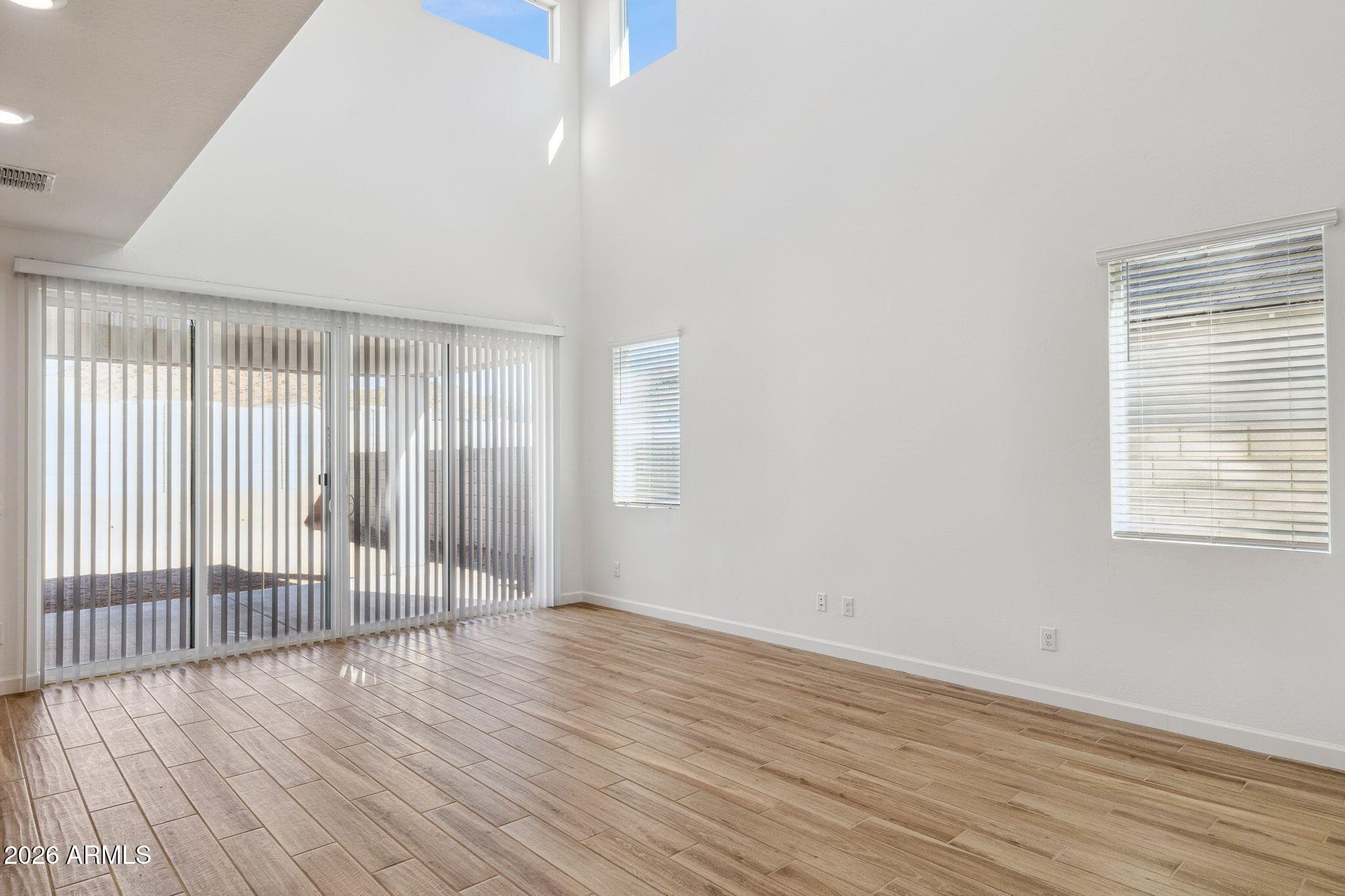 27464 N 69th Lane, Peoria, AZ 85383 — photo 6 of 47
