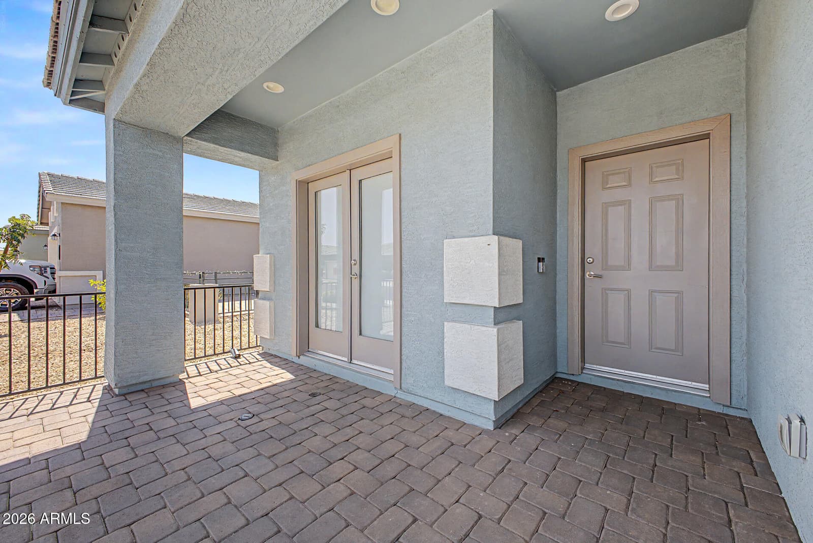 533 W HARWELL Road, Phoenix, AZ 85041 — photo 4 of 36
