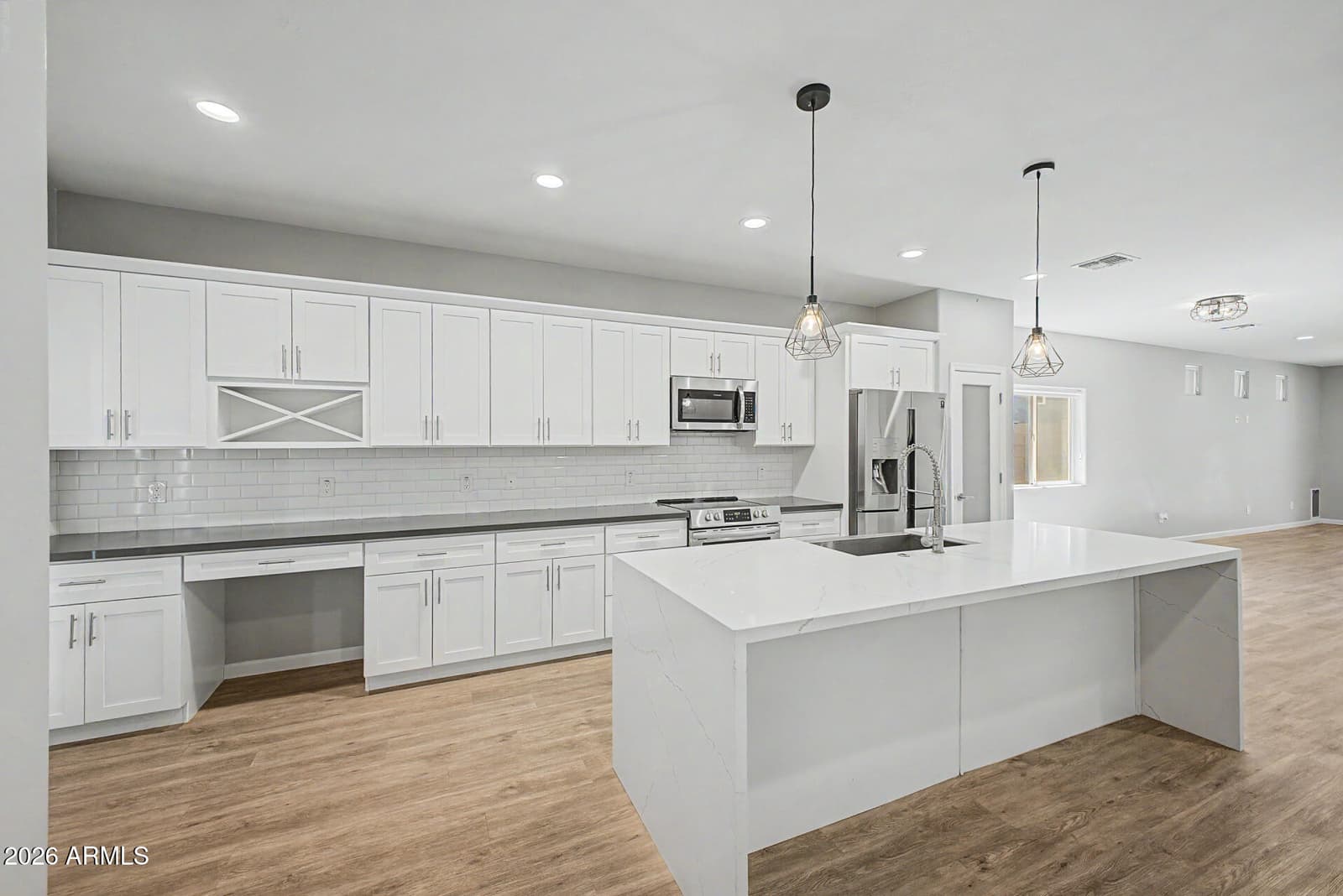 533 W HARWELL Road, Phoenix, AZ 85041 — photo 14 of 36