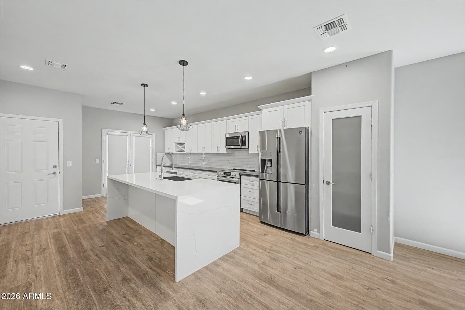533 W HARWELL Road, Phoenix, AZ 85041 — photo 15 of 36