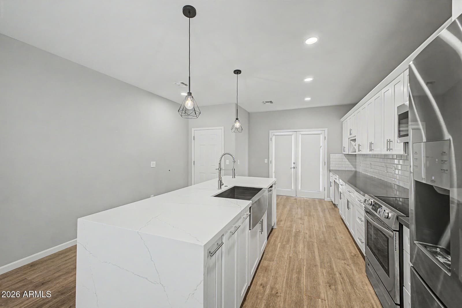 533 W HARWELL Road, Phoenix, AZ 85041 — photo 16 of 36