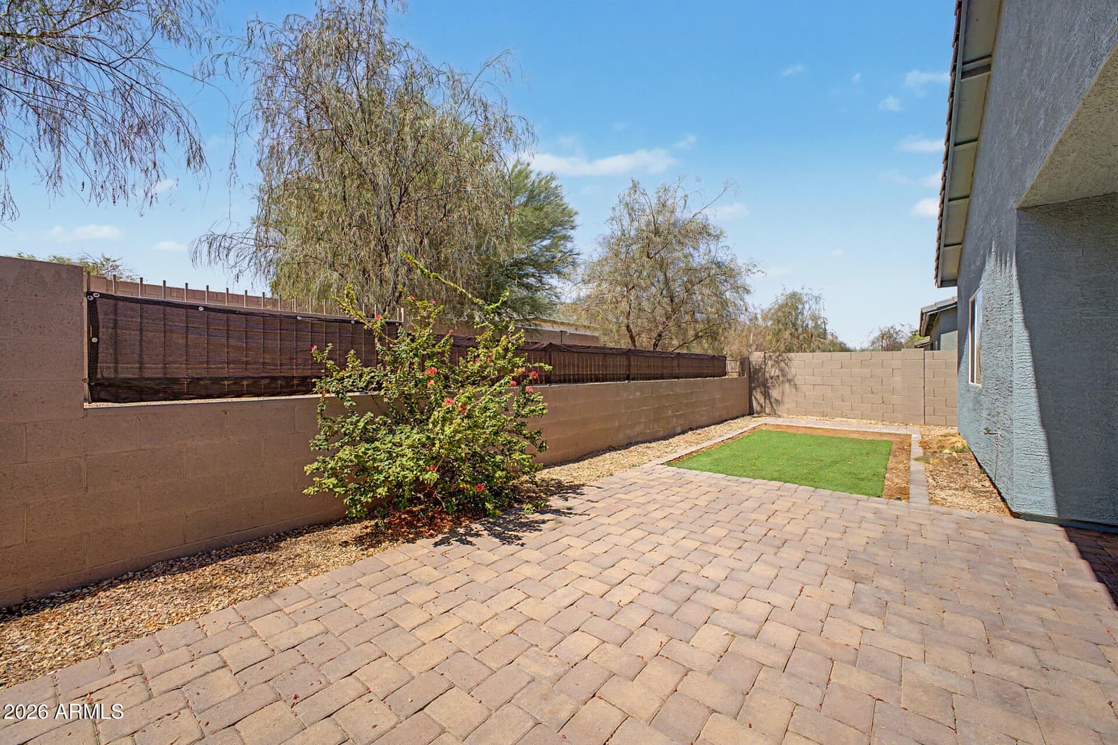 533 W HARWELL Road, Phoenix, AZ 85041 — photo 32 of 36