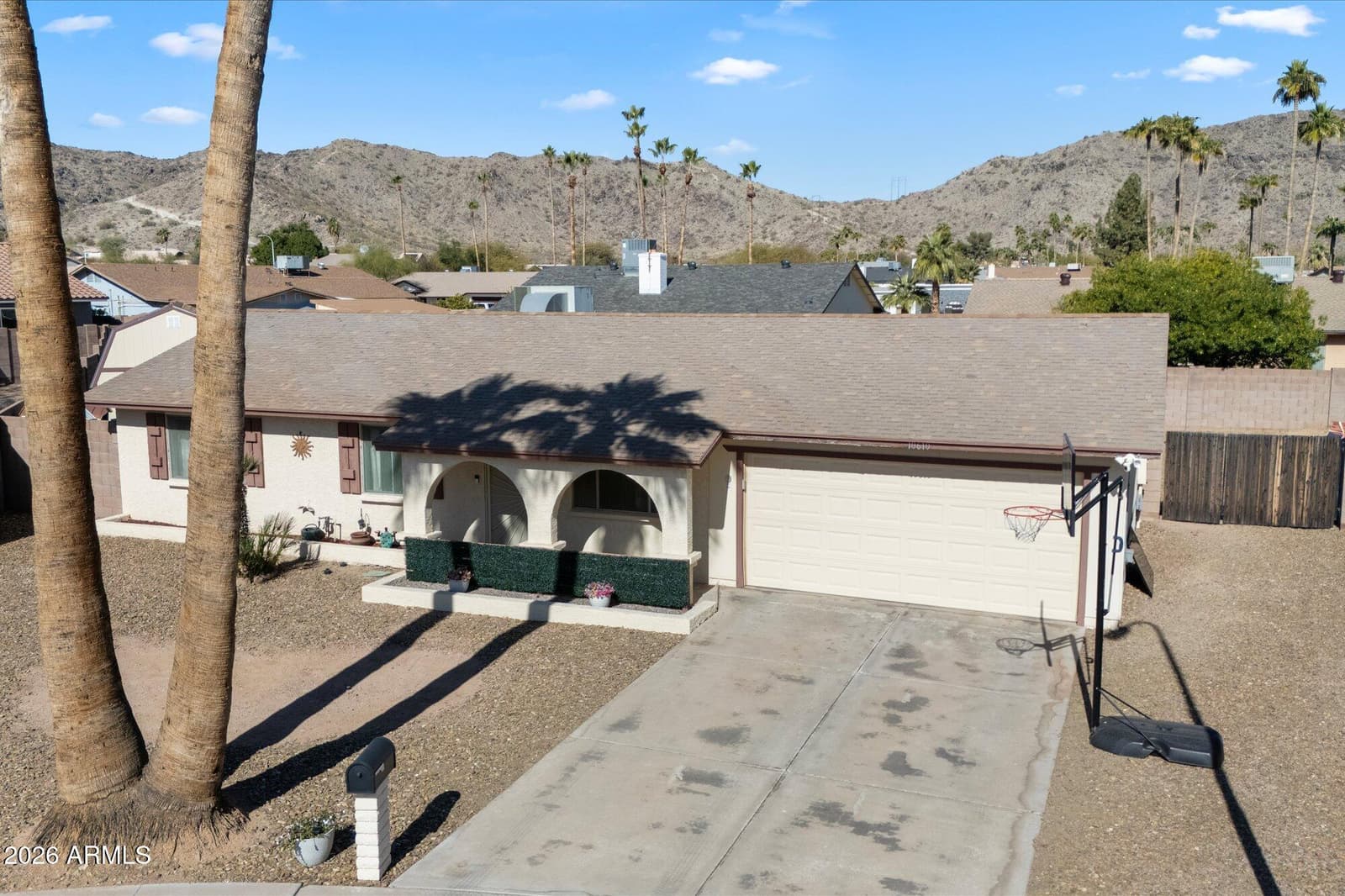 10610 S 42ND Place, Phoenix, AZ 85044 — photo 2 of 29