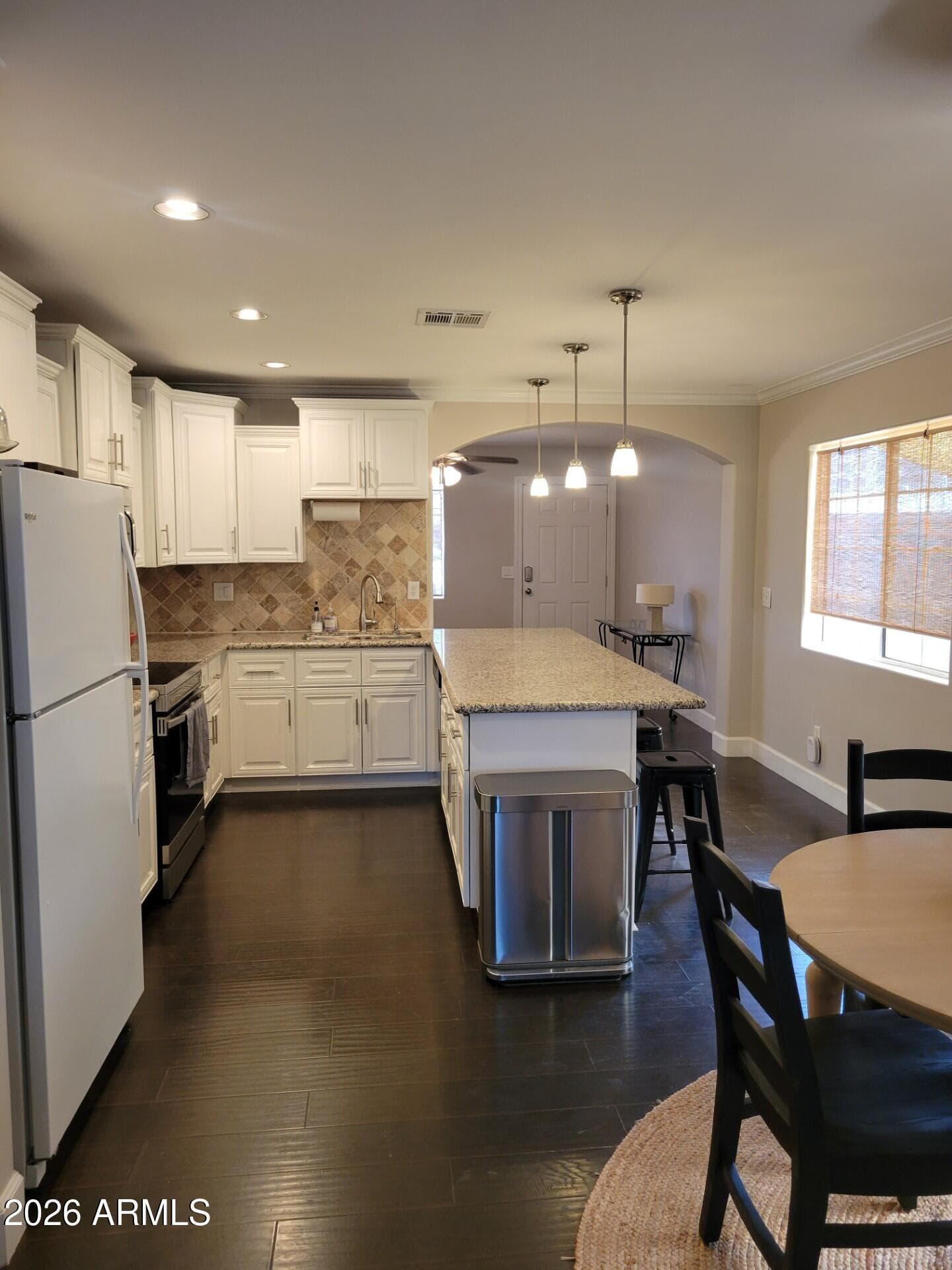 6720 E ARBOR Avenue, Mesa, AZ 85206 — photo 4 of 10