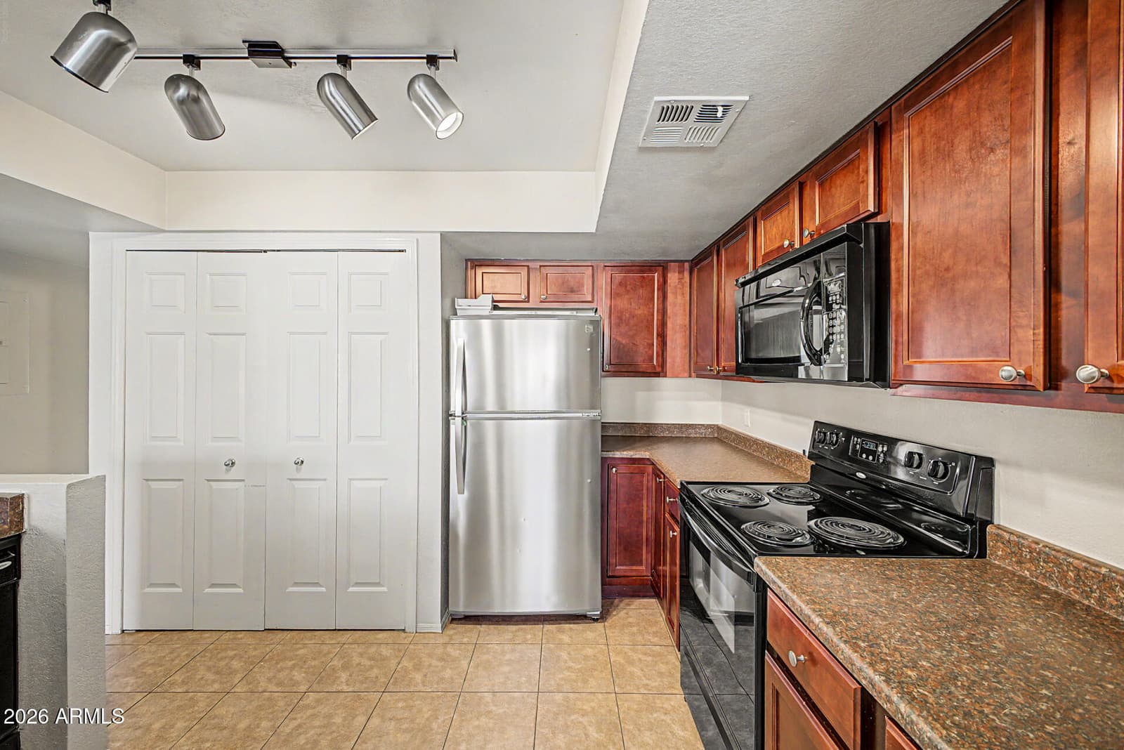1331 W BASELINE Road 228, Mesa, AZ 85202 — photo 7 of 21