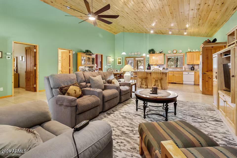 3361 COUNTRY CLUB Drive, Show Low, AZ 85901 — photo 5 of 38