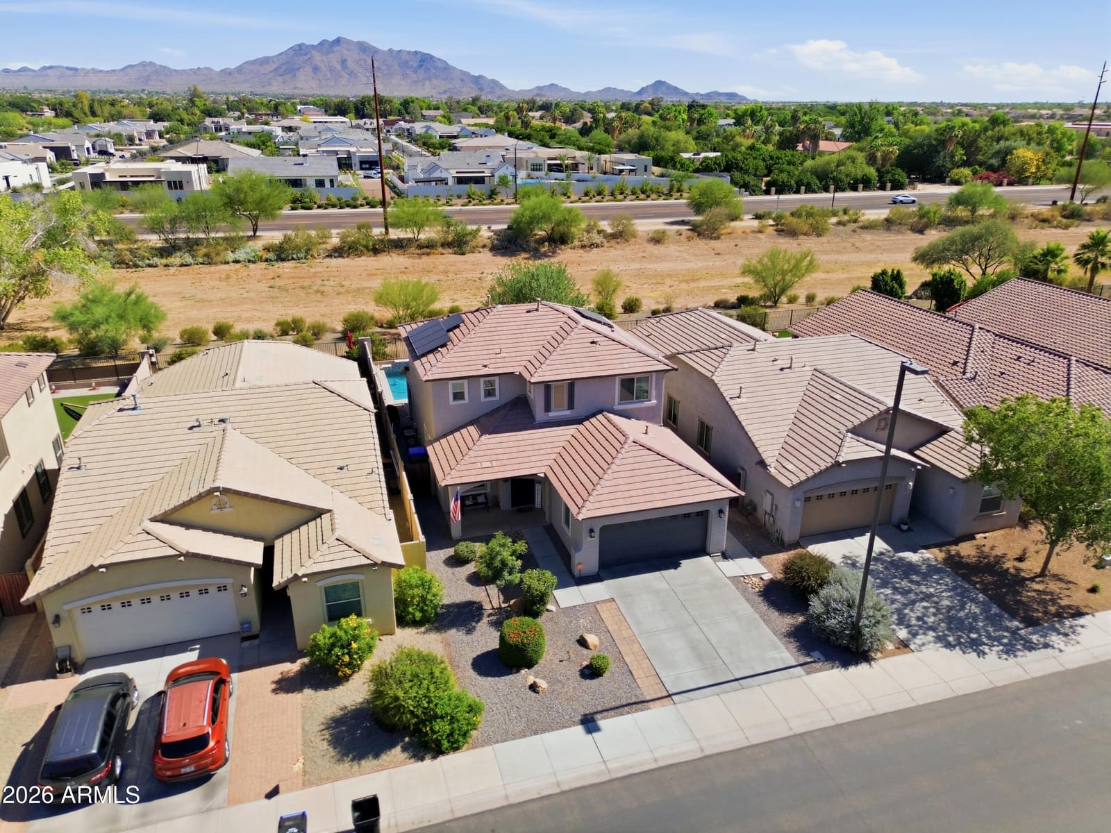 3935 E BLUE SPRUCE Lane, Gilbert, AZ 85298 — photo 3 of 48