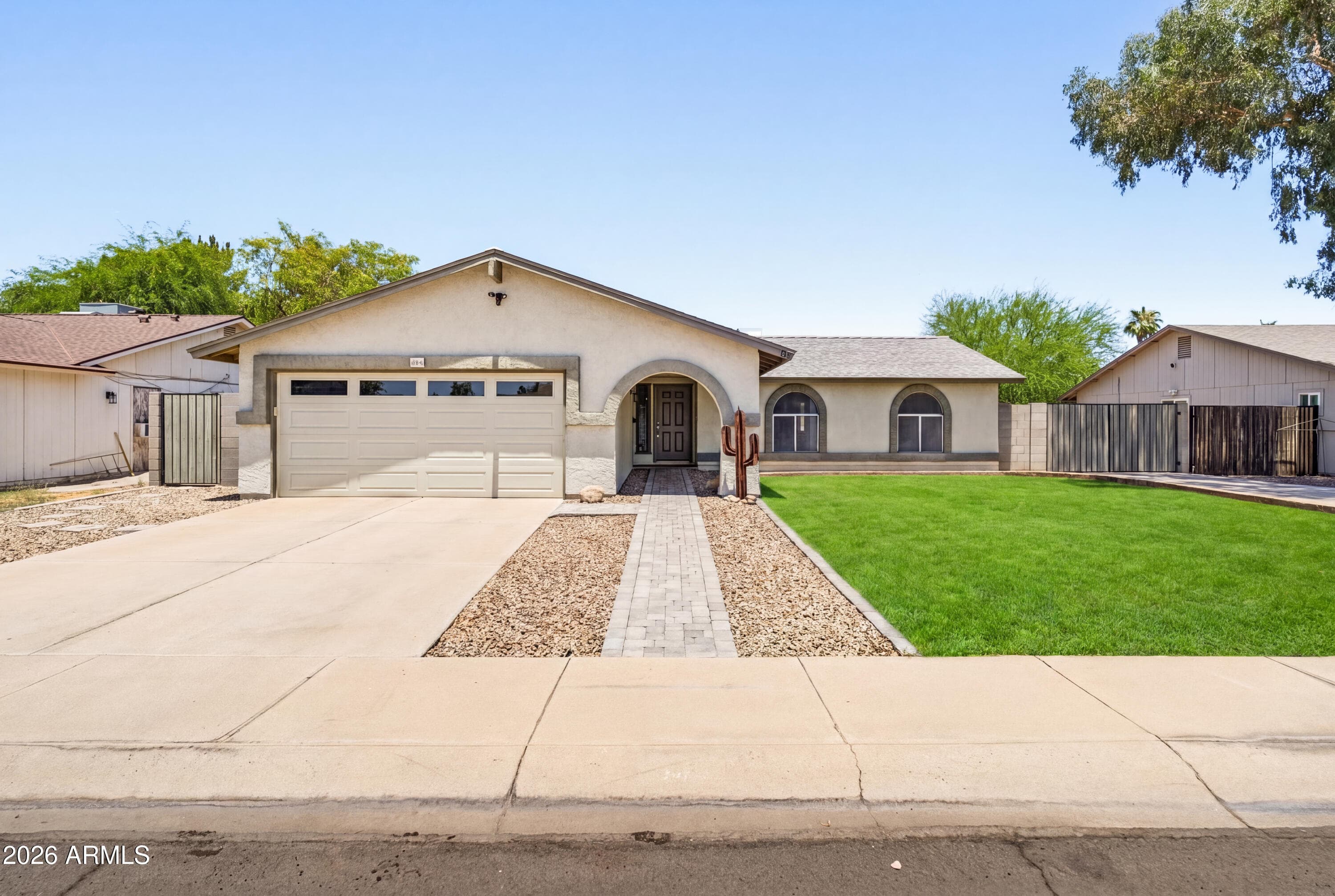 540 W Myrna Lane, Chandler, AZ 85225 — photo 1 of 28