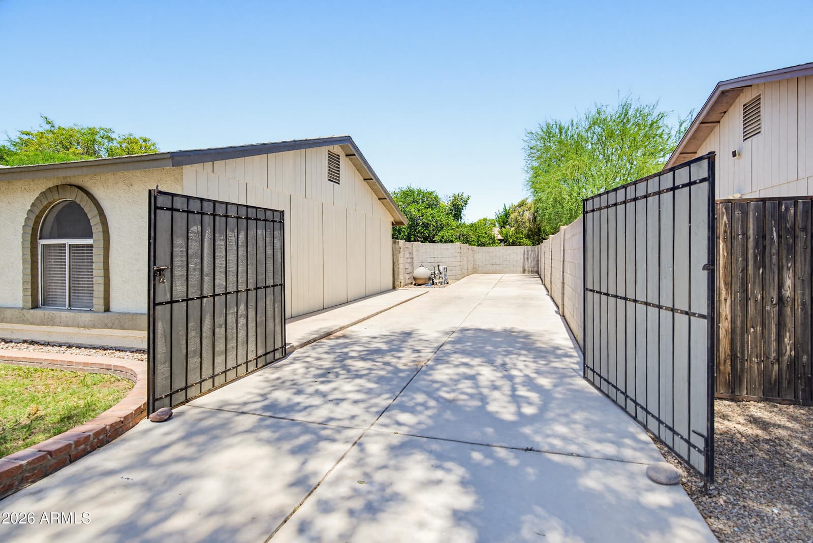 540 W Myrna Lane, Chandler, AZ 85225 — photo 27 of 28