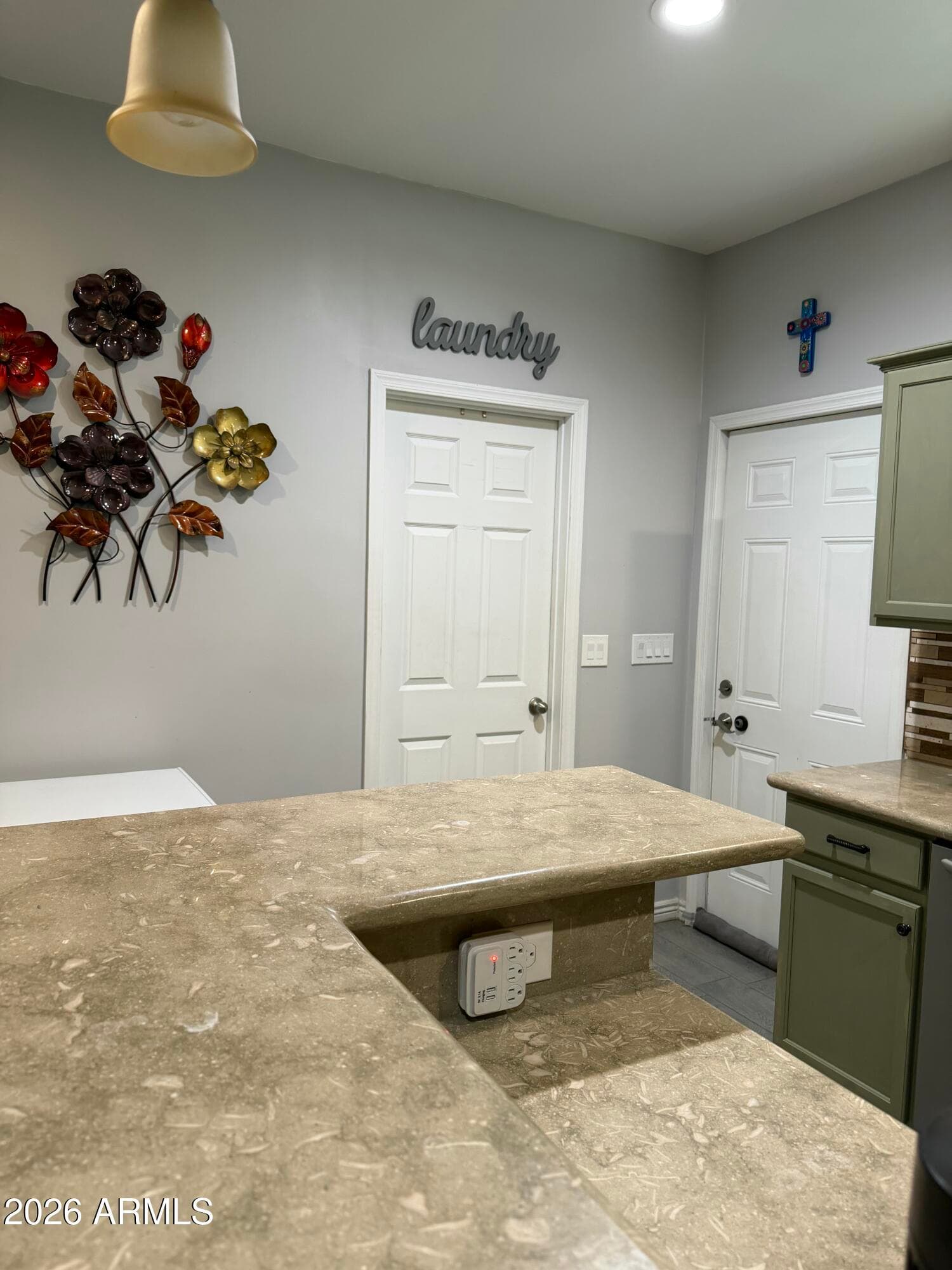 104 W PUEBLO Avenue, Phoenix, AZ 85041 — photo 11 of 30