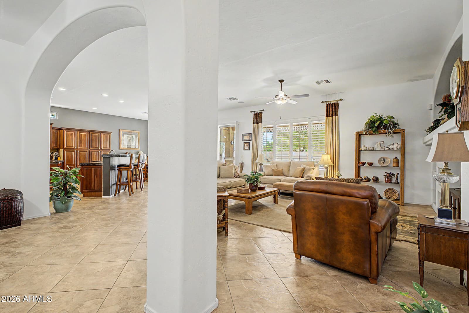 2770 E BUENA VISTA Drive, Chandler, AZ 85249 — photo 4 of 40