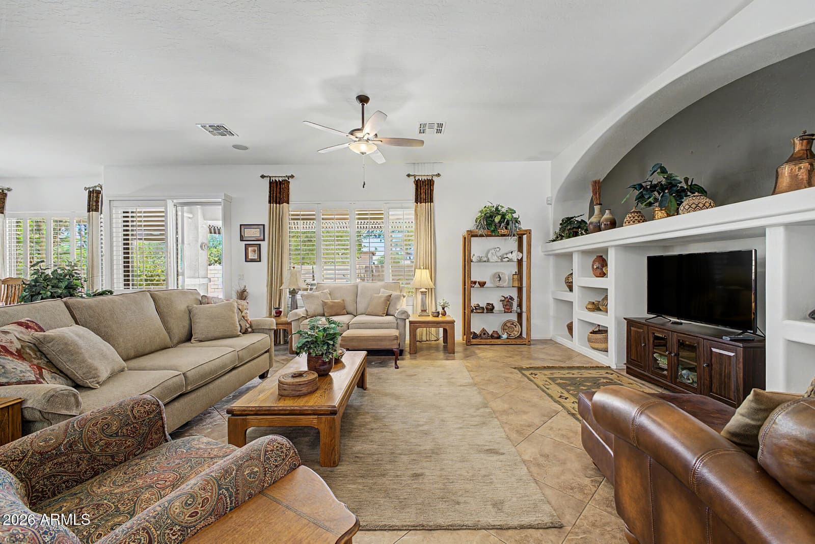 2770 E BUENA VISTA Drive, Chandler, AZ 85249 — photo 8 of 40