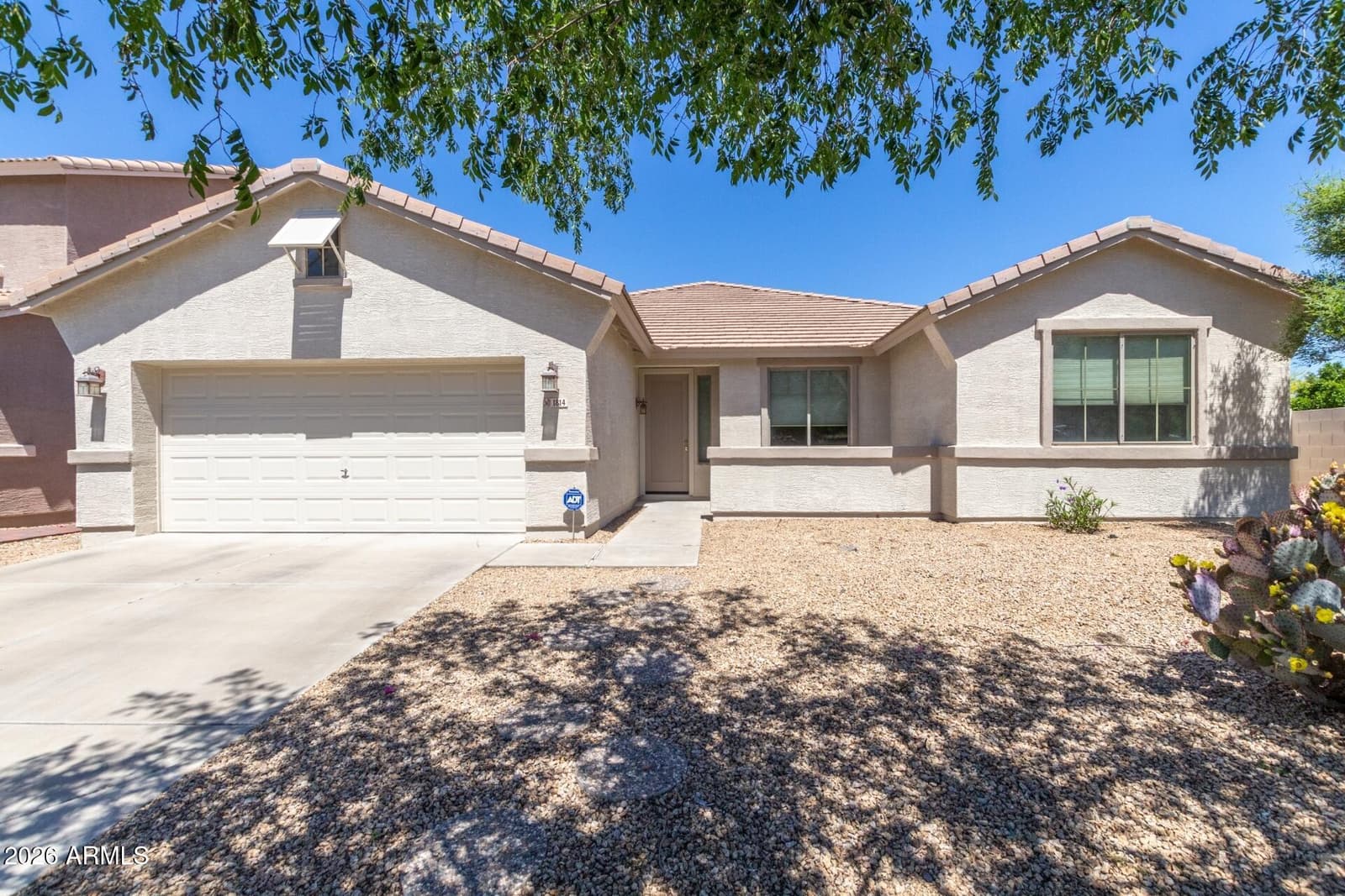1814 E FAWN Drive, Phoenix, AZ 85042 — photo 3 of 14