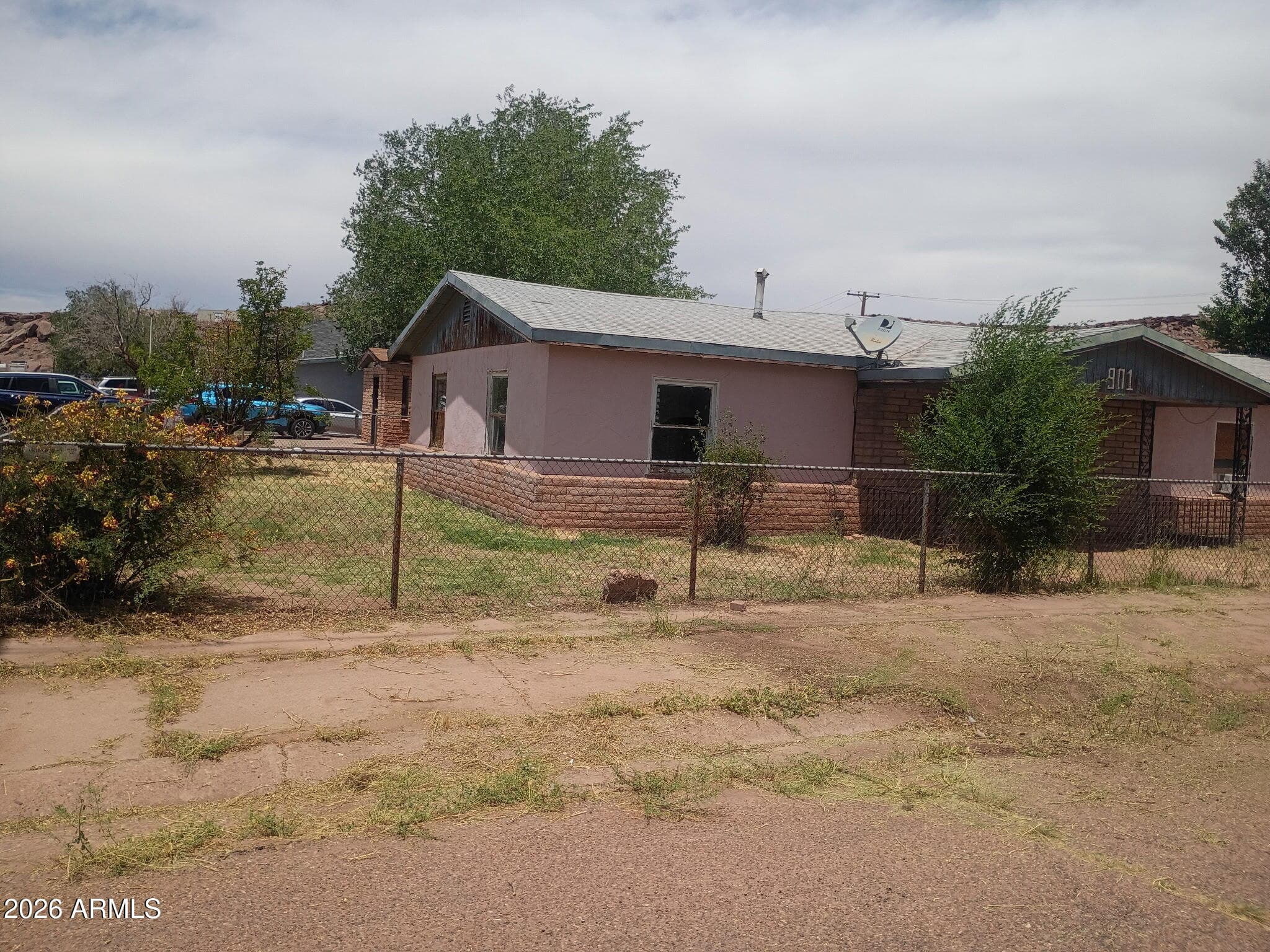 901 N 1ST Avenue, Holbrook, AZ 86025 — photo 2 of 22
