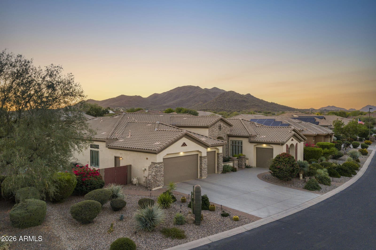 40704 N CLUB POINTE Drive, Anthem, AZ 85086 — photo 3 of 136