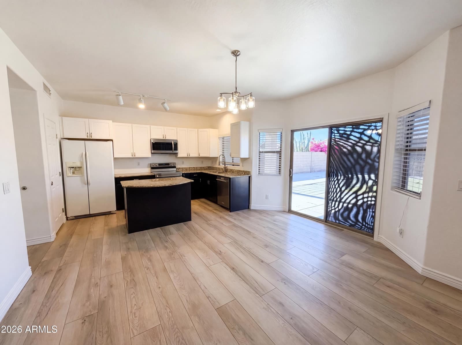 17249 W COCOPAH Street, Goodyear, AZ 85338 — photo 2 of 30