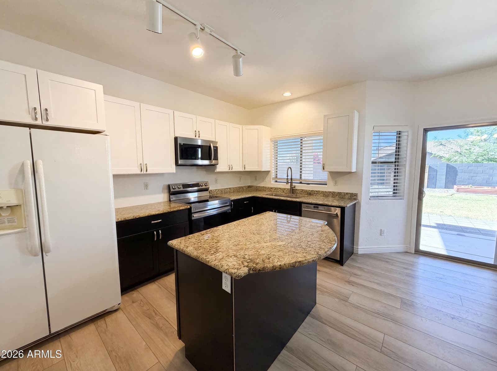 17249 W COCOPAH Street, Goodyear, AZ 85338 — photo 11 of 30