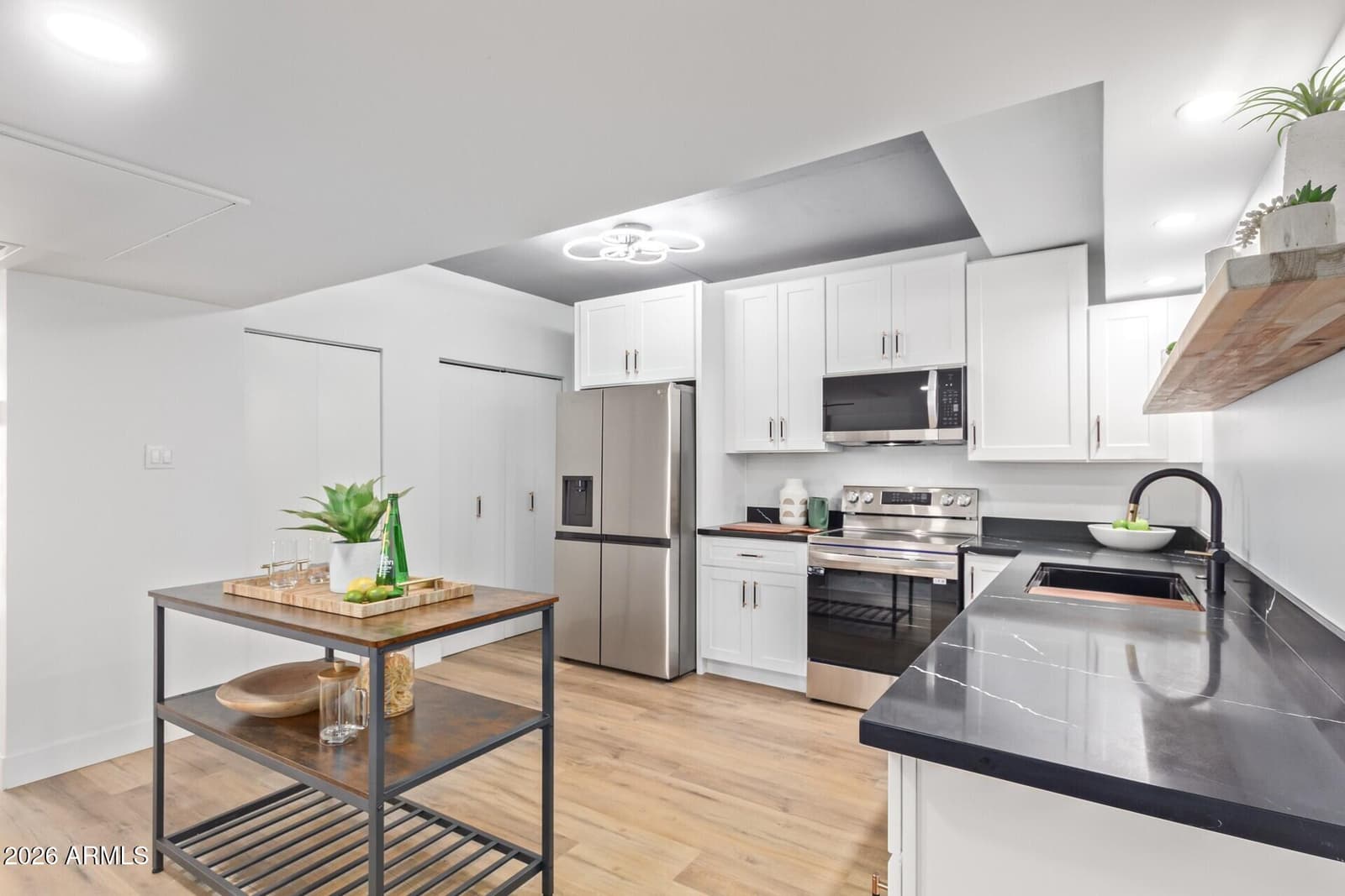 351 E THOMAS Road D208, Phoenix, AZ 85012