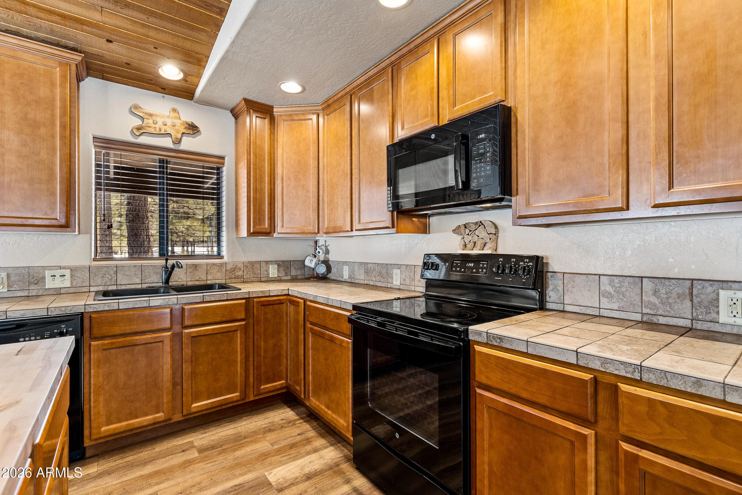1678 N SPRING VALLEY Road, Parks, AZ 86018 — photo 12 of 46
