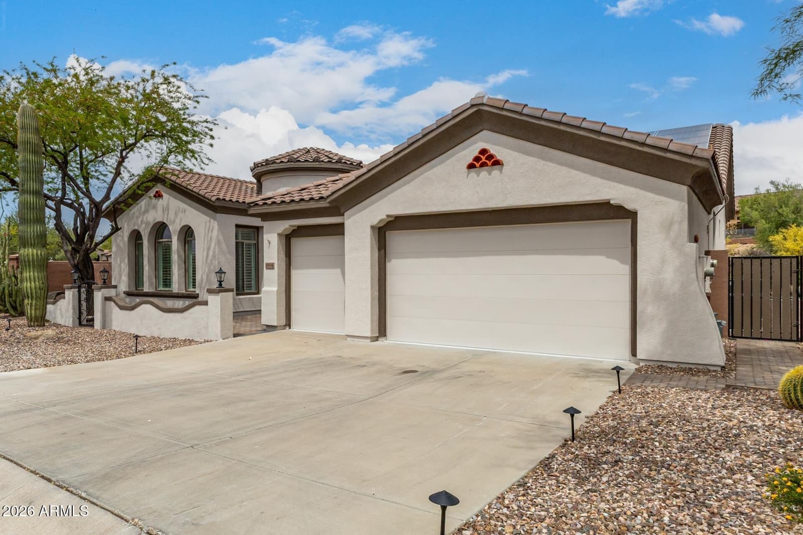 1964 W WAYNE Lane, Anthem, AZ 85086 — photo 3 of 104