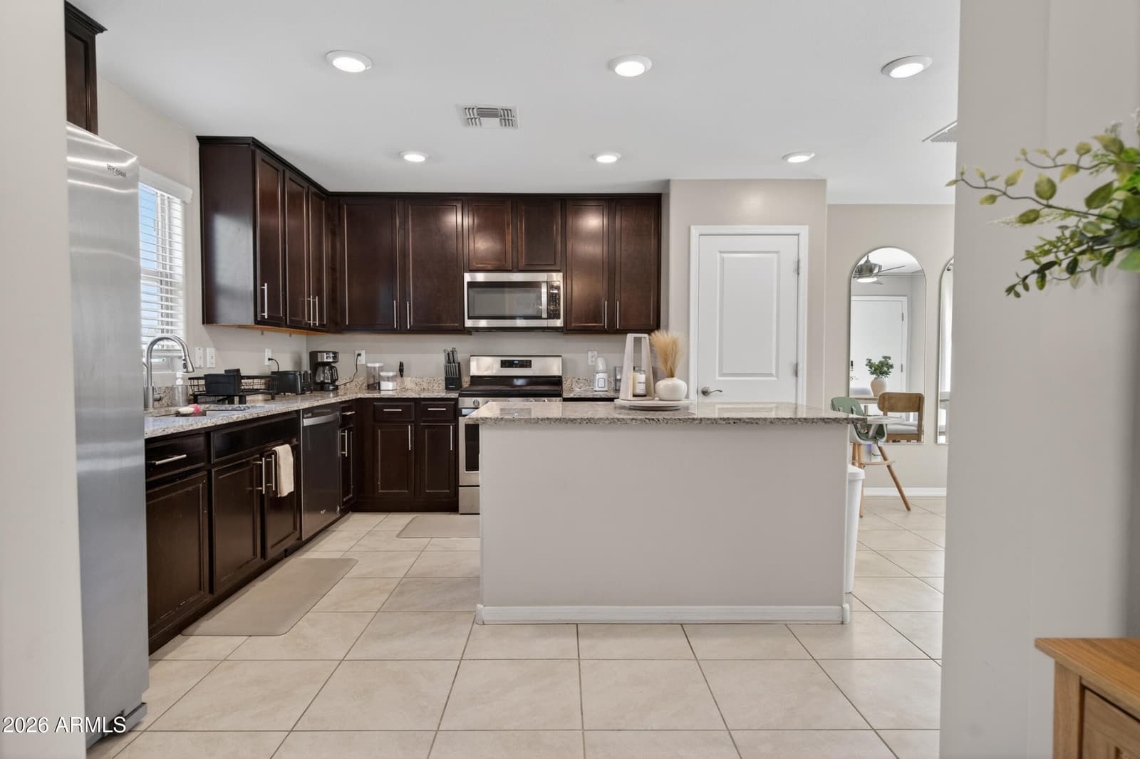 8224 W ALBENIZ Place, Phoenix, AZ 85043 — photo 12 of 37