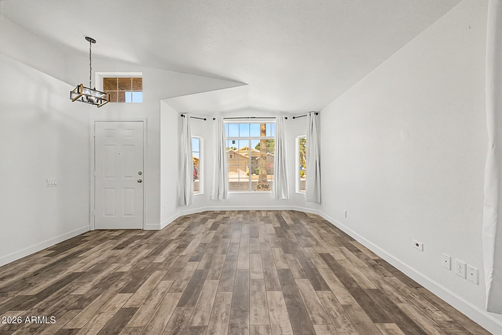 3417 E Kelton Lane, Phoenix, AZ 85032 — photo 4 of 30
