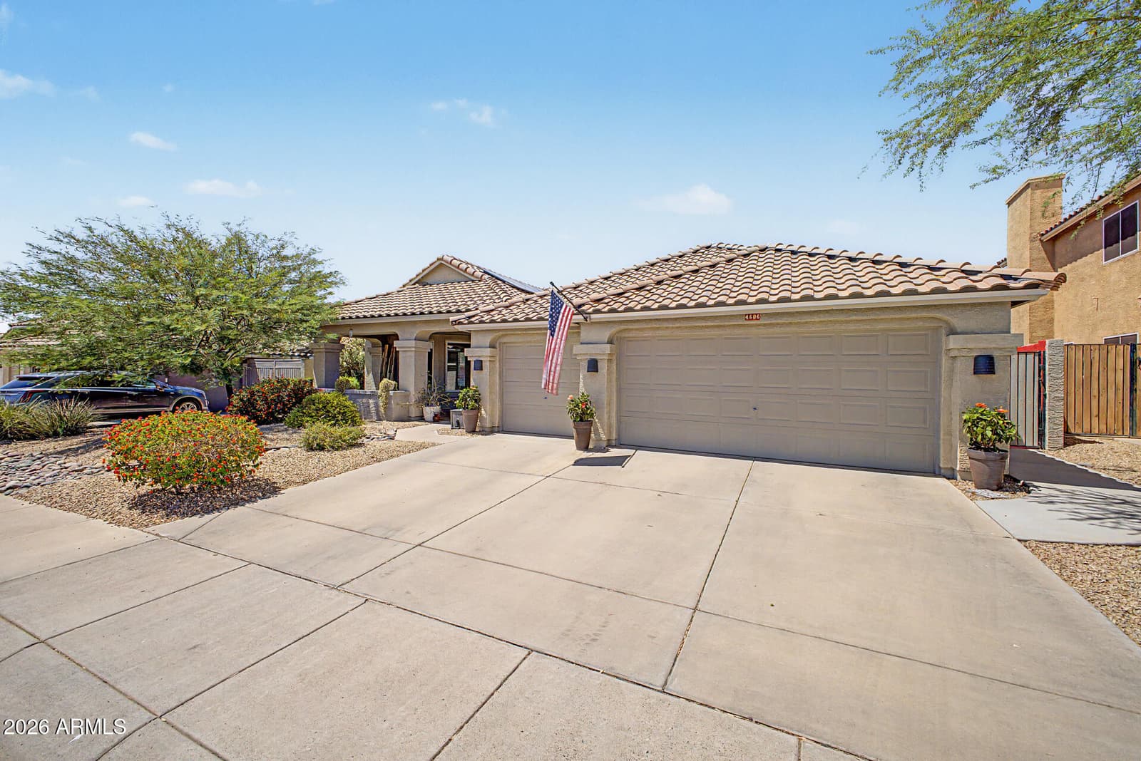 4606 E PEAK VIEW Road, Cave Creek, AZ 85331 — photo 4 of 62
