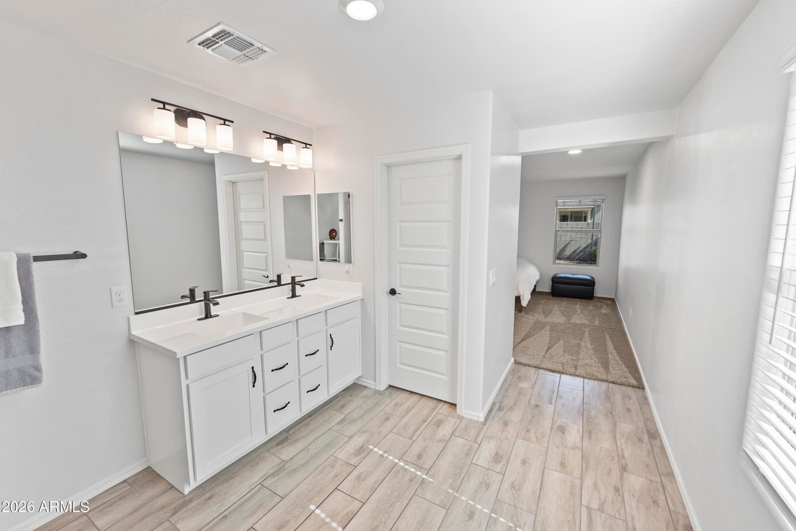 654 E BUCKINGHAM Avenue, Gilbert, AZ 85297 — photo 15 of 24