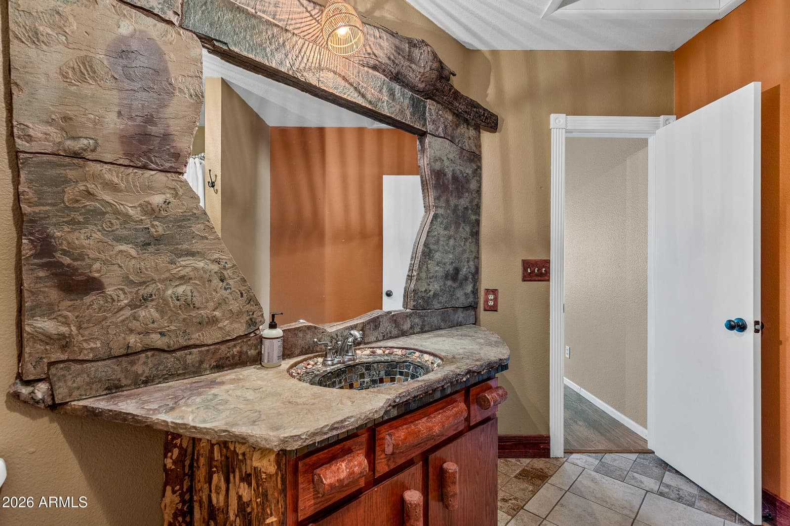 2370 N WHISPERING PINES Way, Flagstaff, AZ 86004 — photo 17 of 39