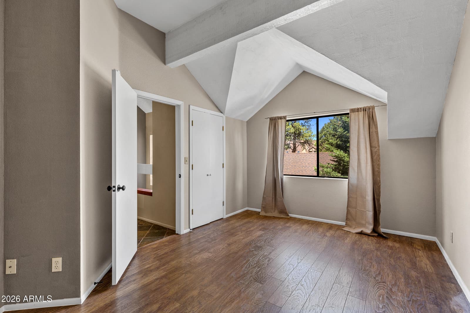 2370 N WHISPERING PINES Way, Flagstaff, AZ 86004 — photo 15 of 39