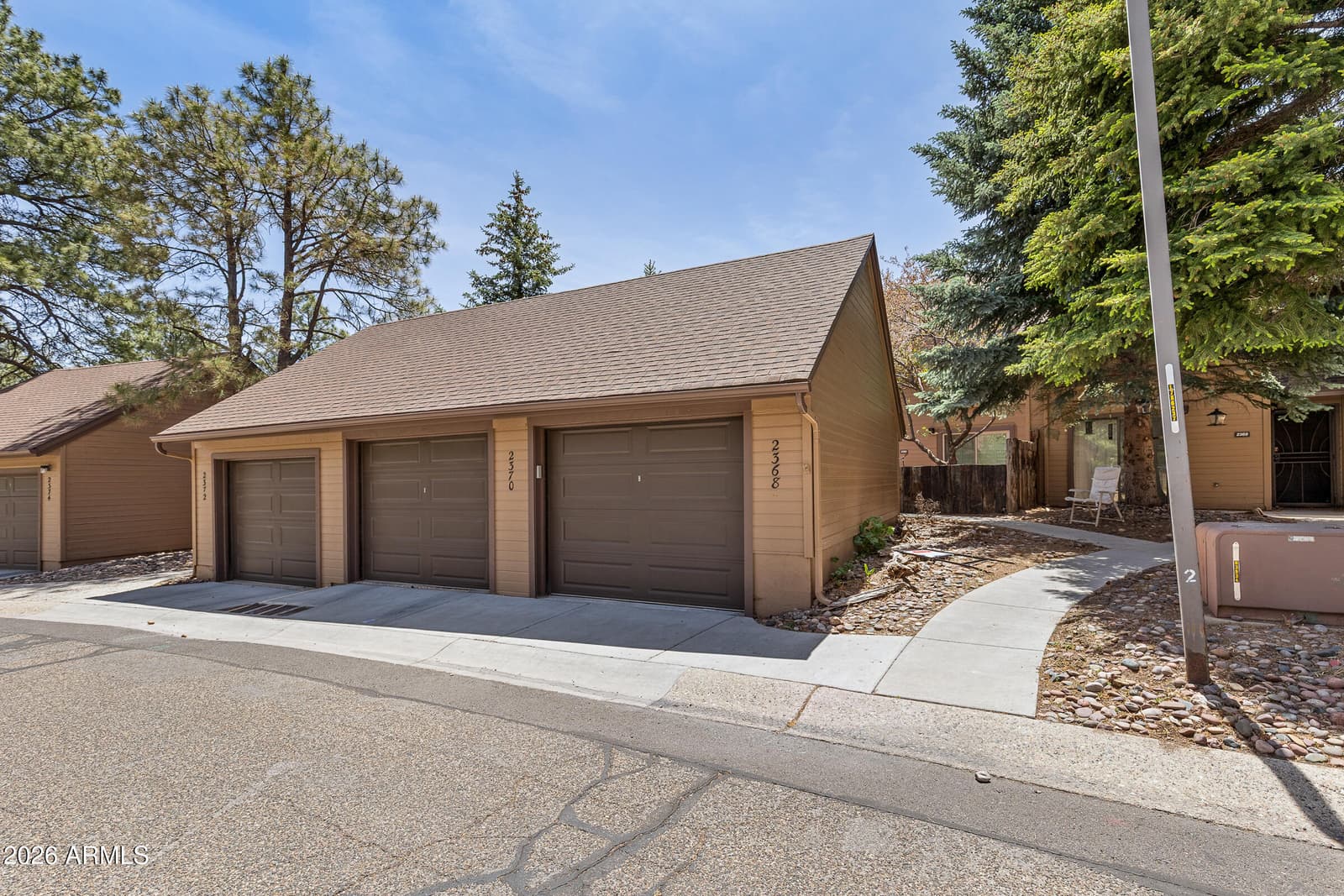 2370 N WHISPERING PINES Way, Flagstaff, AZ 86004 — photo 27 of 39