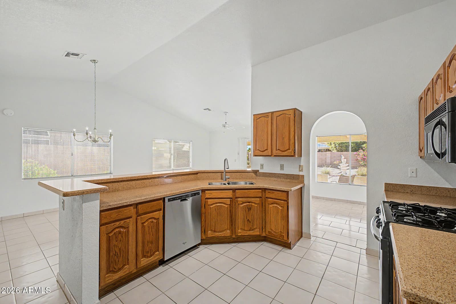 11066 W RUNION Drive, Peoria, AZ 85373 — photo 7 of 30