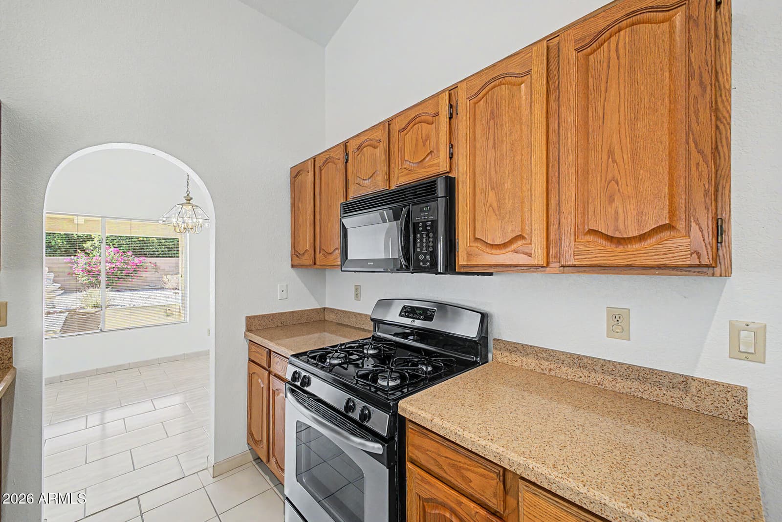 11066 W RUNION Drive, Peoria, AZ 85373 — photo 13 of 30