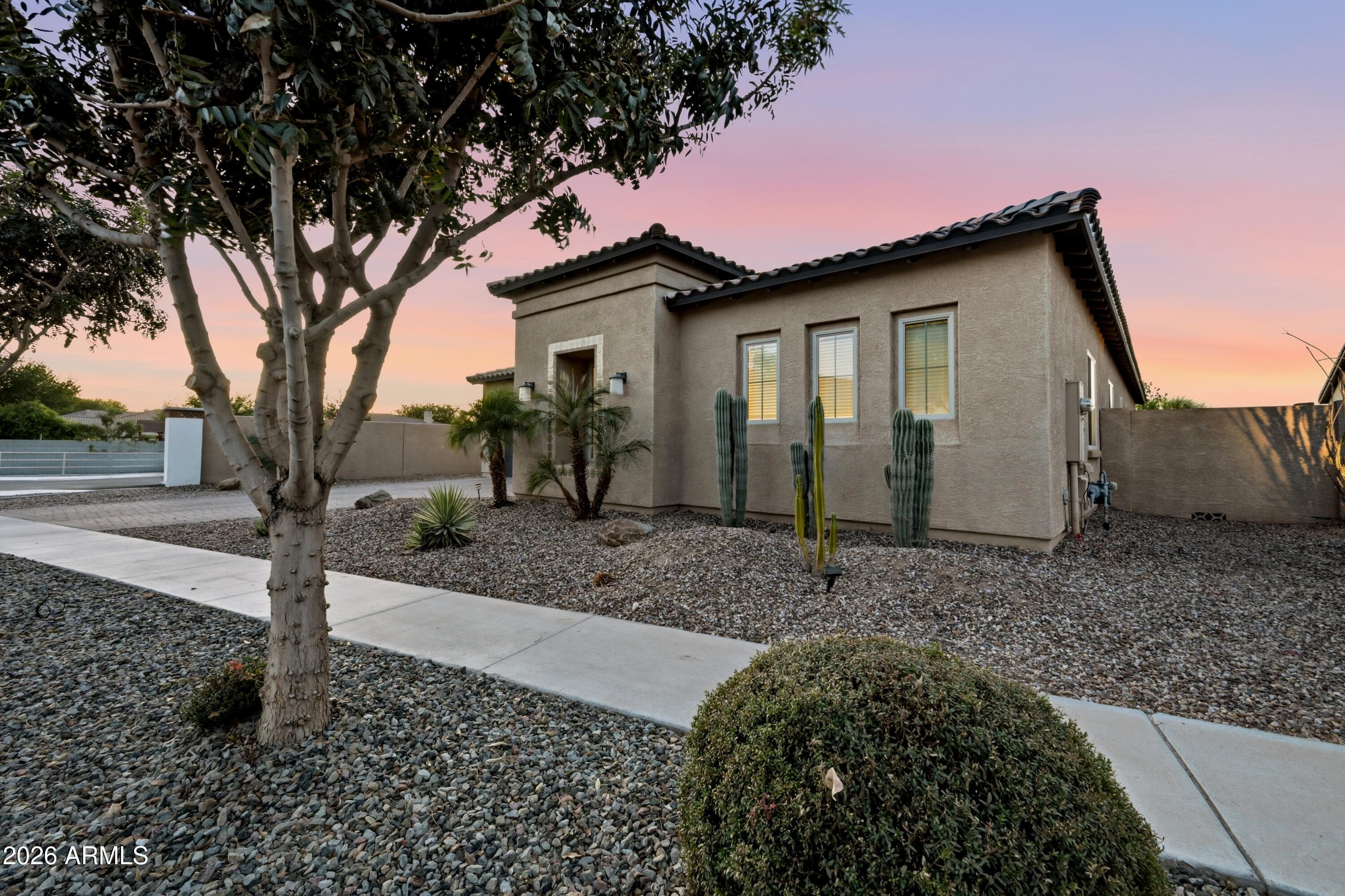 3010 E Desert Lane, Phoenix, AZ 85042 — photo 7 of 52