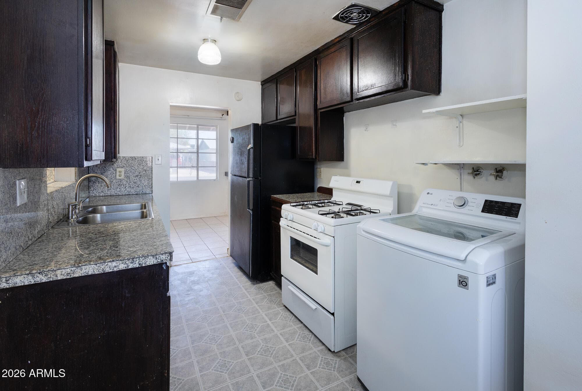 3803 W SAN MIGUEL Avenue, Phoenix, AZ 85019 — photo 4 of 32